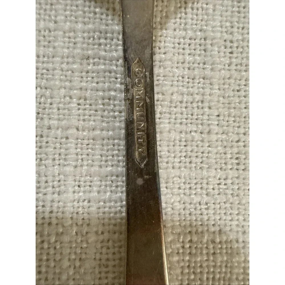 1 Salad Fork‎ Coronation Silverplate Shorter 1936 Community Oneida 6-1/4